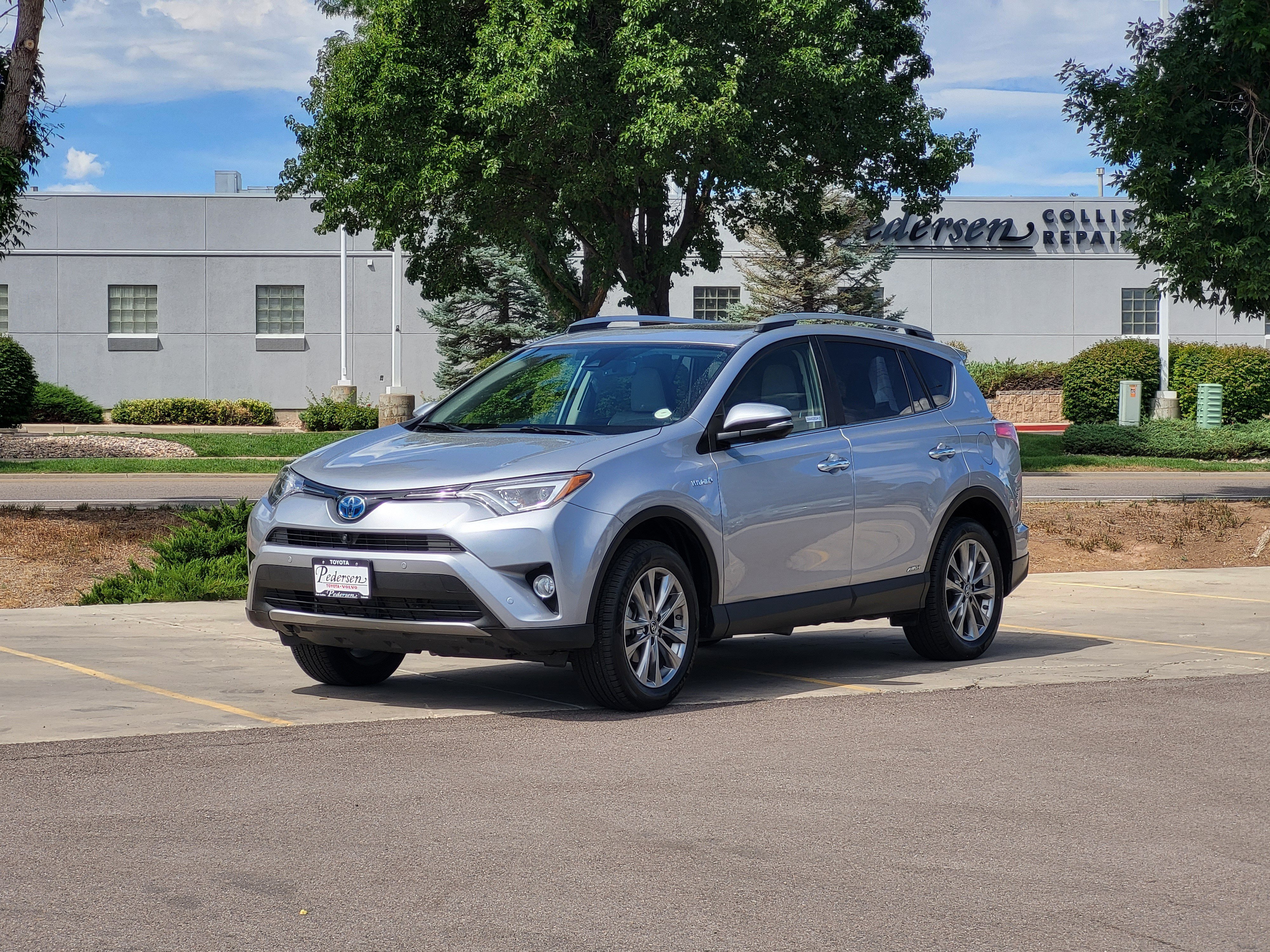 Certified 2018 Toyota RAV4 Limited w/ Advanced Technology Package AWD/4WD image 2
