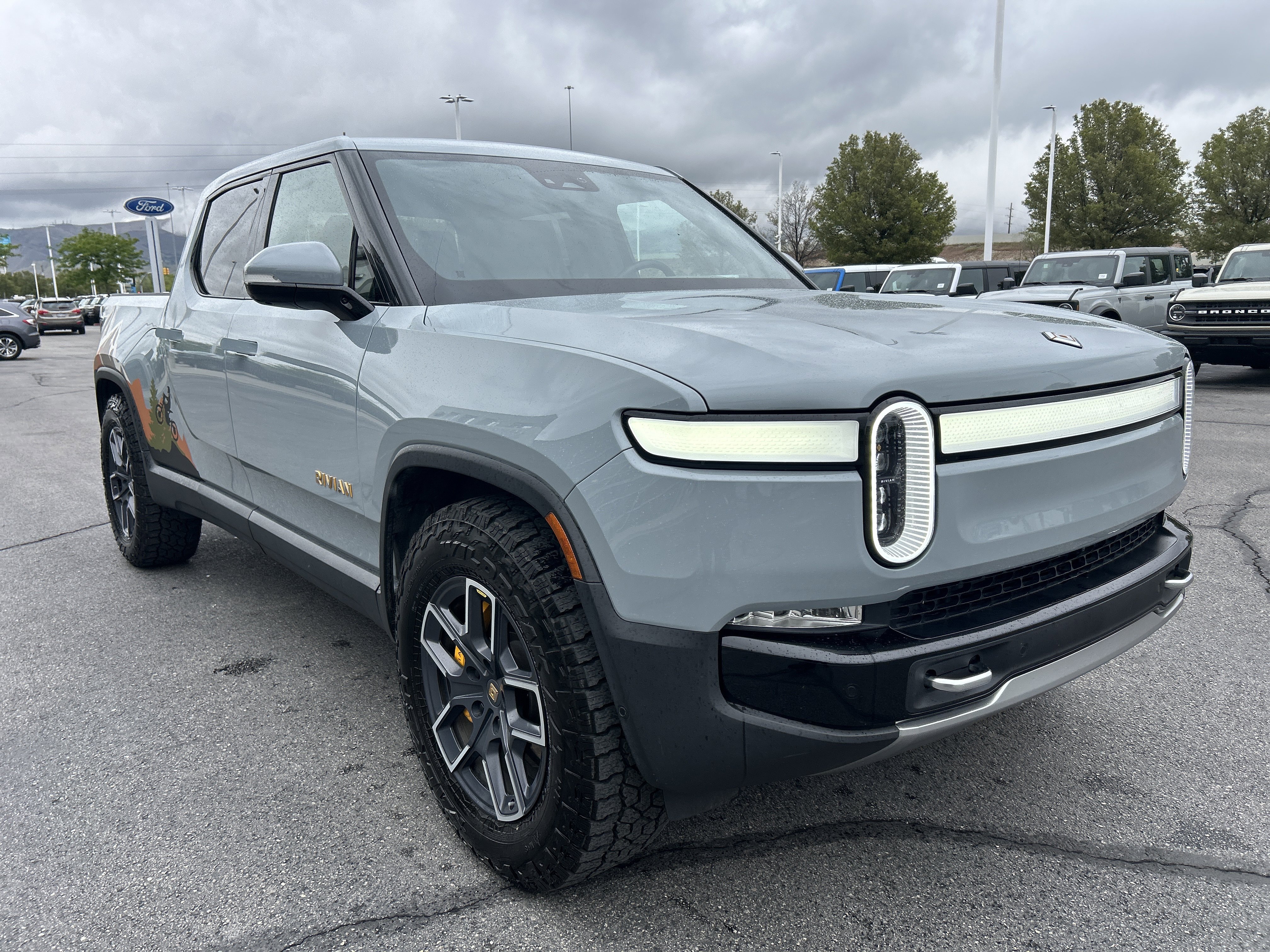 Used 2023 Rivian R1T Adventure AWD/4WD image 8