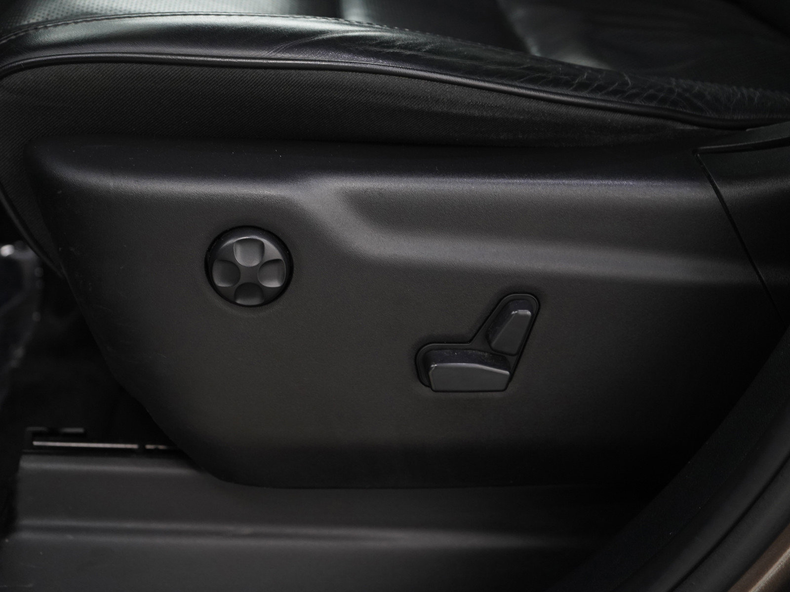 Used 2018 Jeep Grand Cherokee Overland image 29