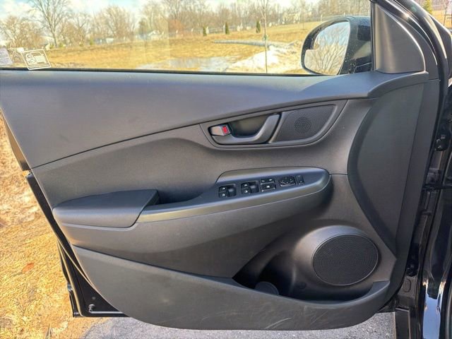 Used 2018 Hyundai Kona SE image 15