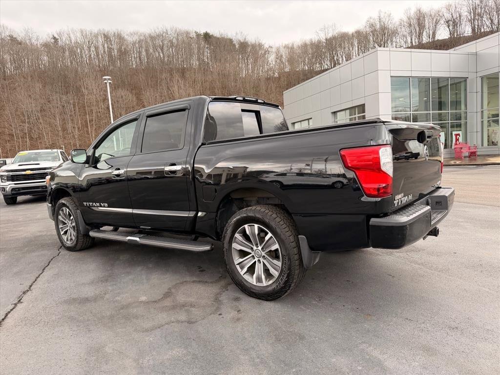 Used 2018 Nissan Titan SL image 7