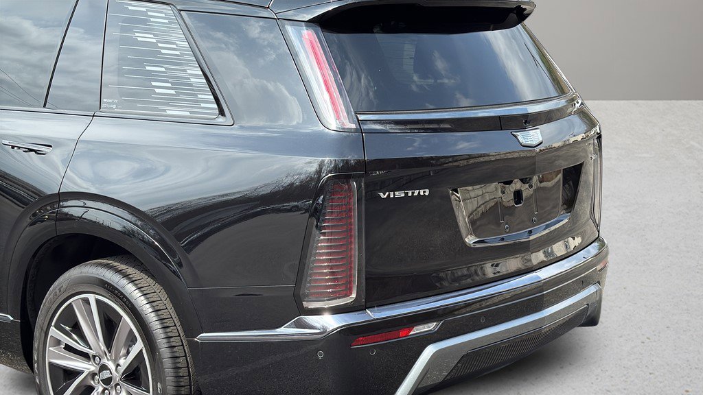 Certified 2026 Cadillac Vistiq Sport w/ LPO, Floor Liner Package image 18