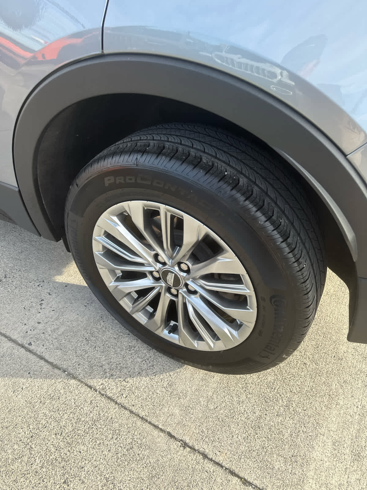 Used 2024 Cadillac XT4 Premium Luxury image 10