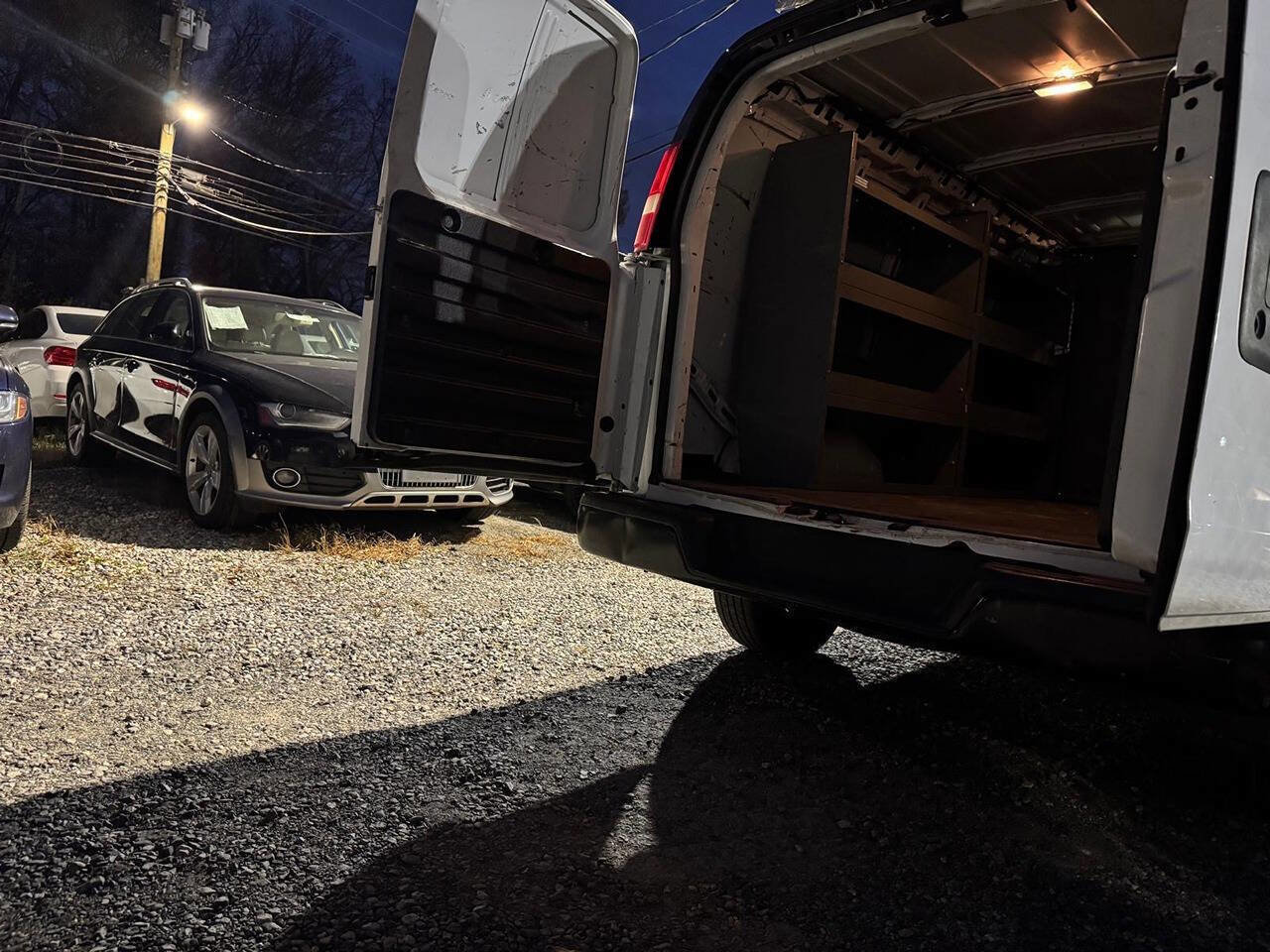 Used 2014 Chevrolet Express 3500 image 8