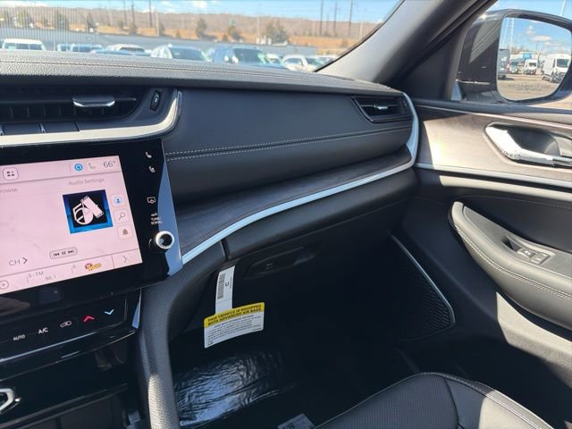 New 2026 Jeep Grand Cherokee Limited Reserve image 24