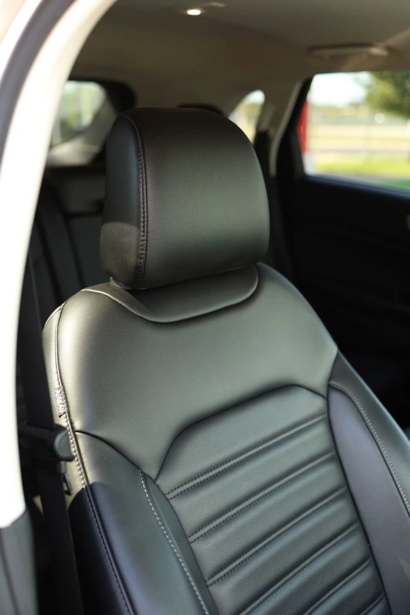 Used 2020 Ford Edge SEL w/ Cold Weather Package AWD/4WD image 38