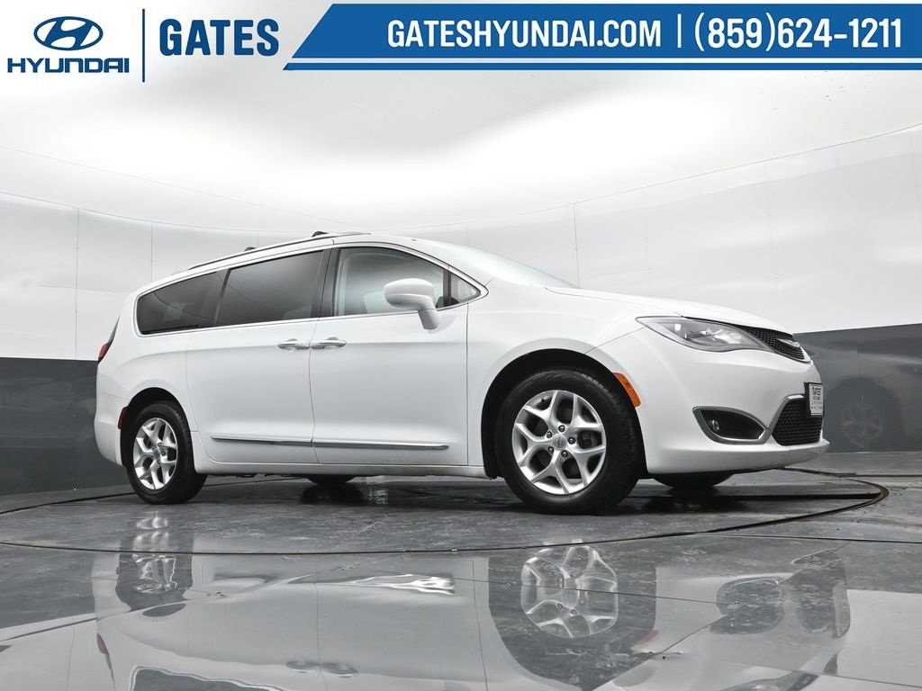 Used 2017 Chrysler Pacifica Touring-L Plus image 70