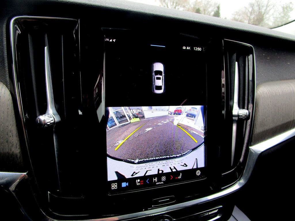Used 2023 Volvo S90 B6 Plus w/ Protection Package Premier image 4
