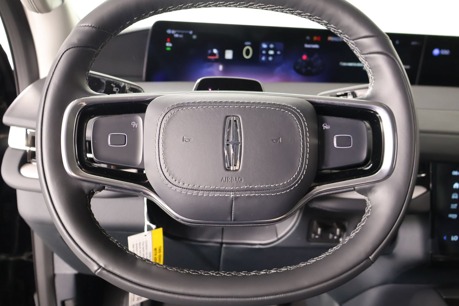 New 2026 Lincoln Navigator L Premier AWD/4WD image 3
