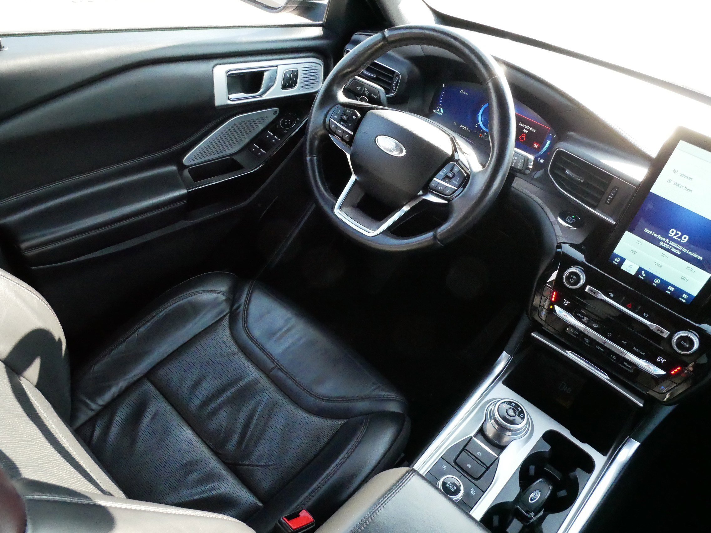 Used 2021 Ford Explorer Platinum image 9