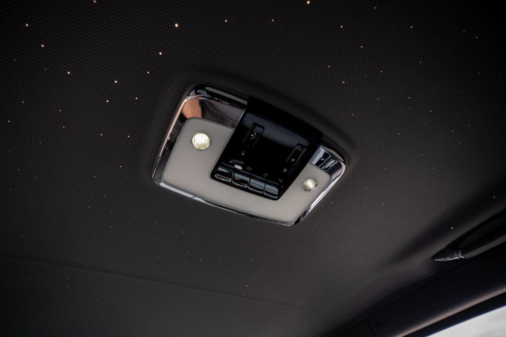 Used 2025 Rolls-Royce Cullinan AWD/4WD image 57