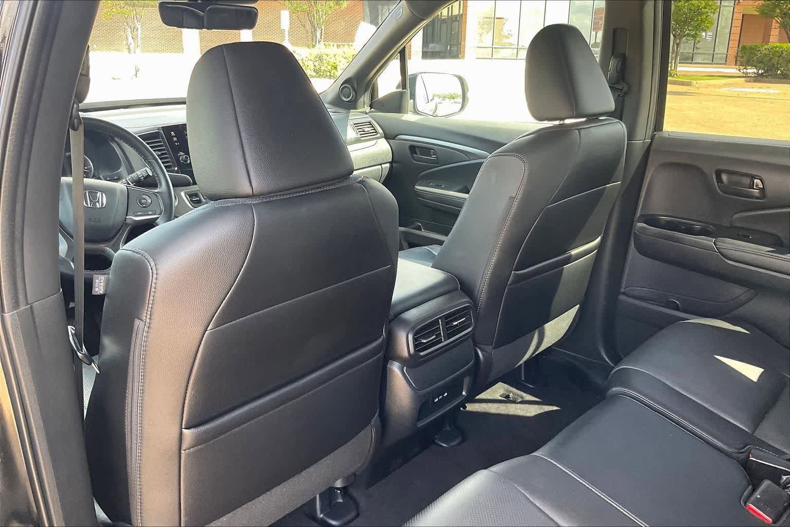 Used 2024 Honda Passport EX-L image 12