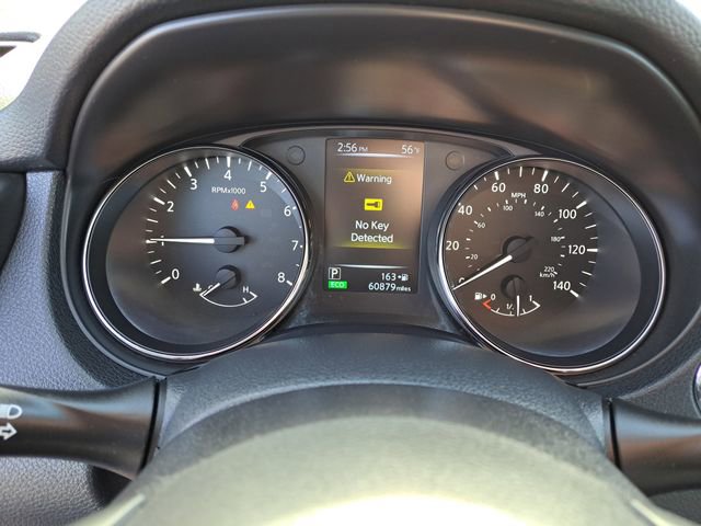 Used 2017 Nissan Rogue SV w/ Sun & Sound Touring Package image 10