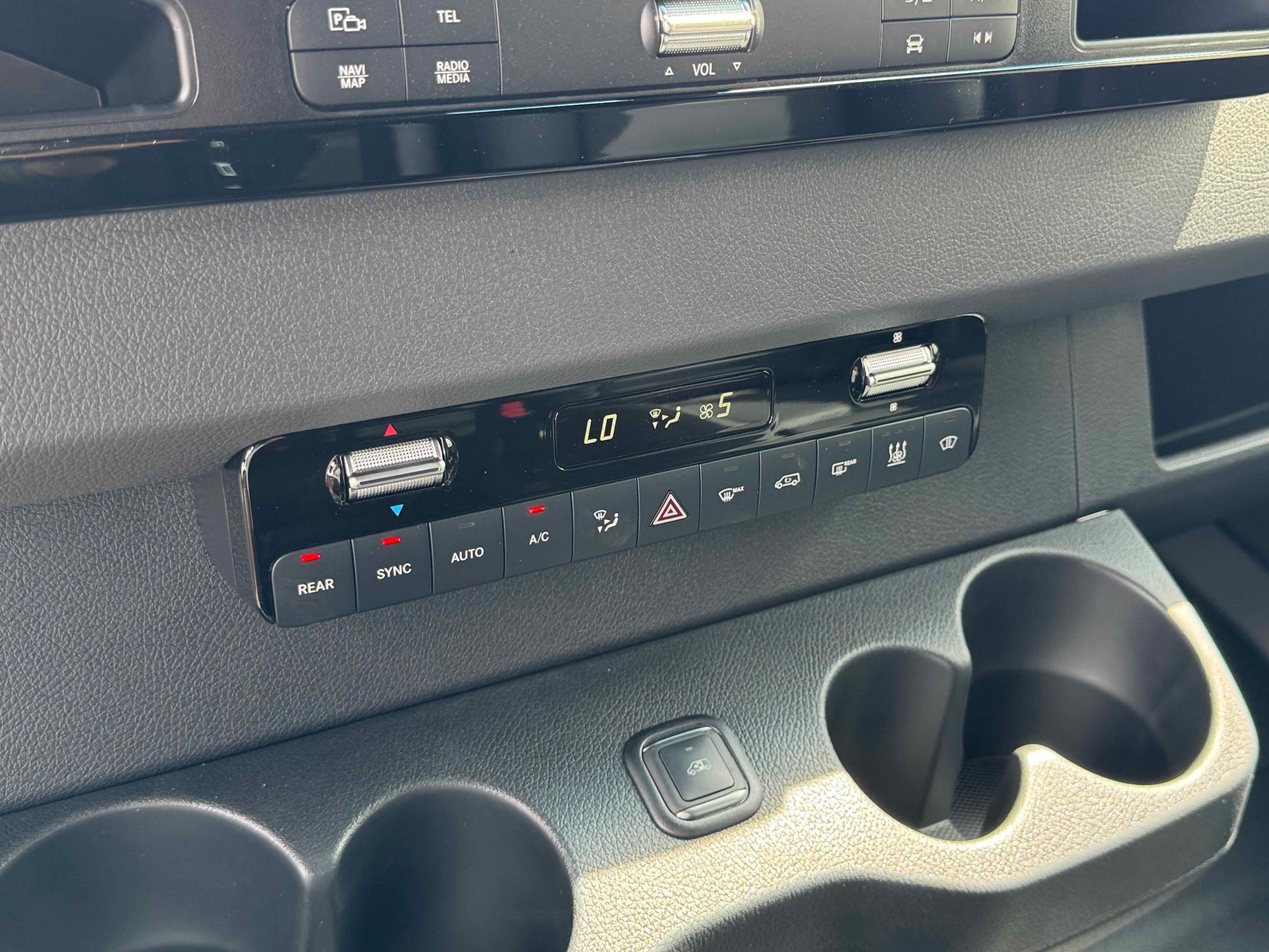 New 2025 Mercedes-Benz Sprinter 2500 image 21