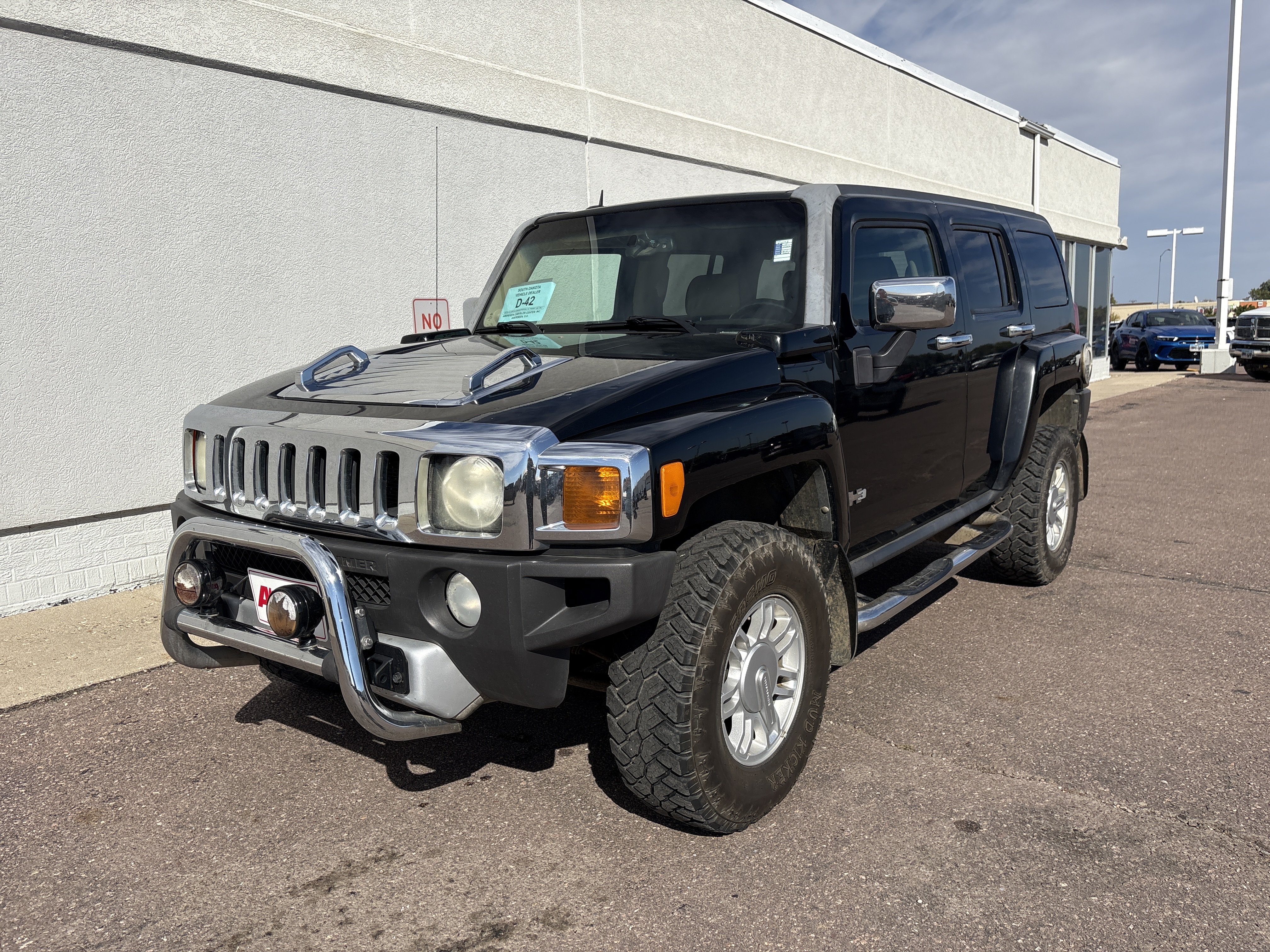 Used 2009 HUMMER H3 Luxury AWD/4WD image 2