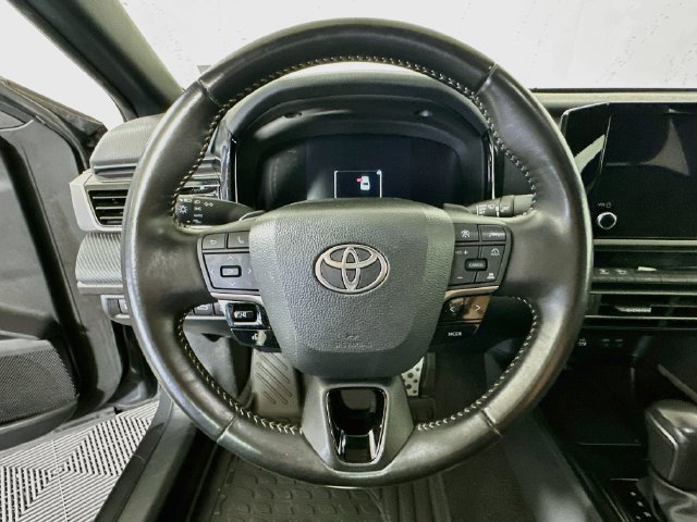 Certified 2025 Toyota Camry SE FWD image 14