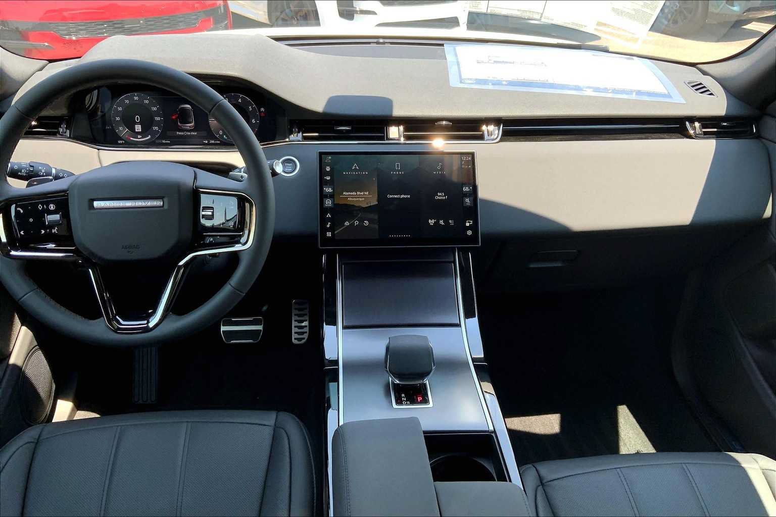 New 2026 Land Rover Range Rover Evoque Dynamic SE AWD/4WD image 5