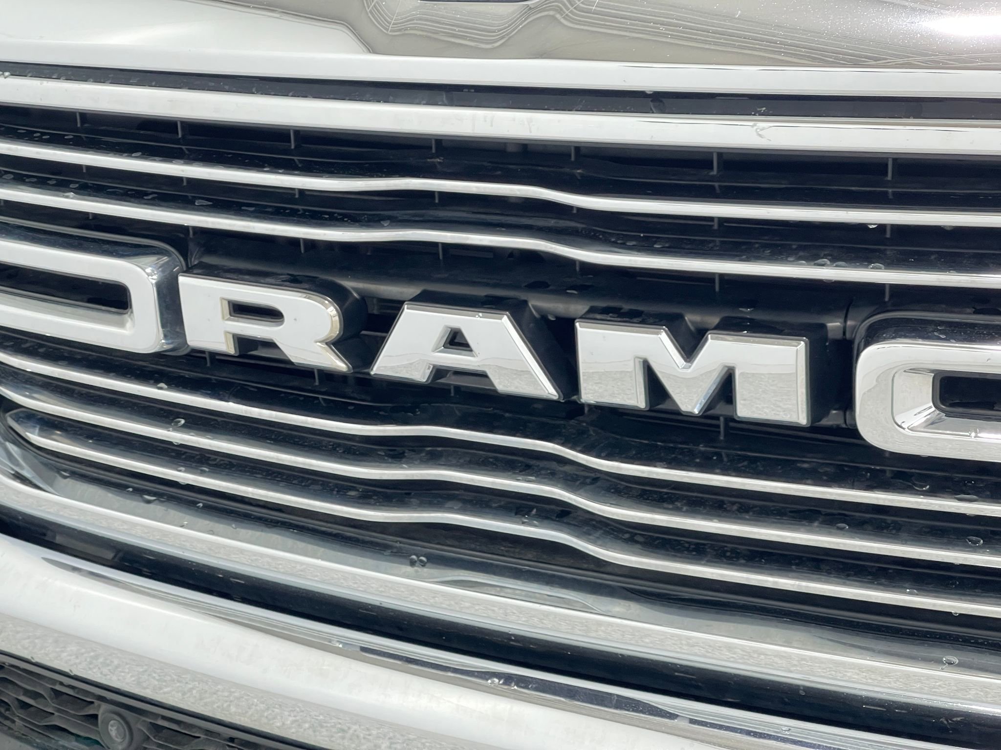 Used 2020 RAM 1500 Laramie AWD/4WD image 37