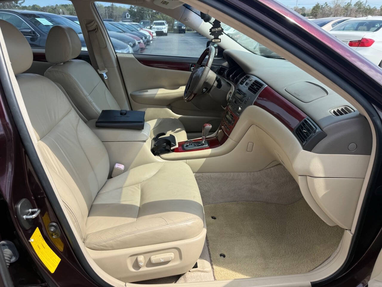 Used 2004 Lexus ES 330 FWD image 13