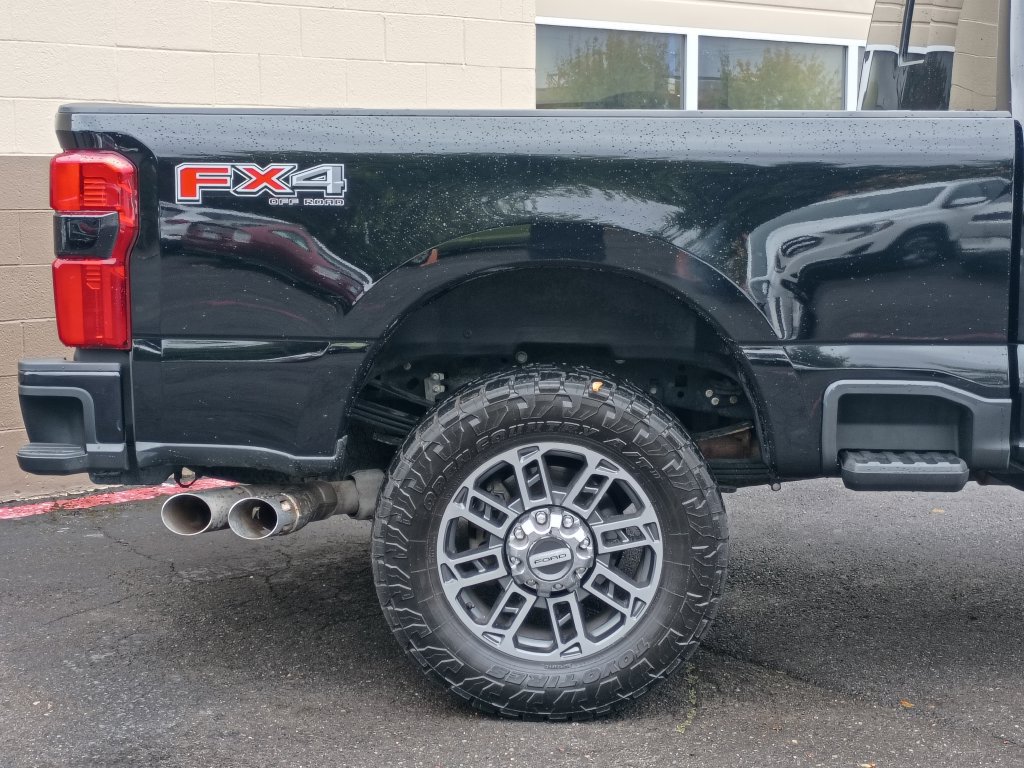 Used 2023 Ford F350 Limited w/ FX4 Off-Road Package AWD/4WD image 4