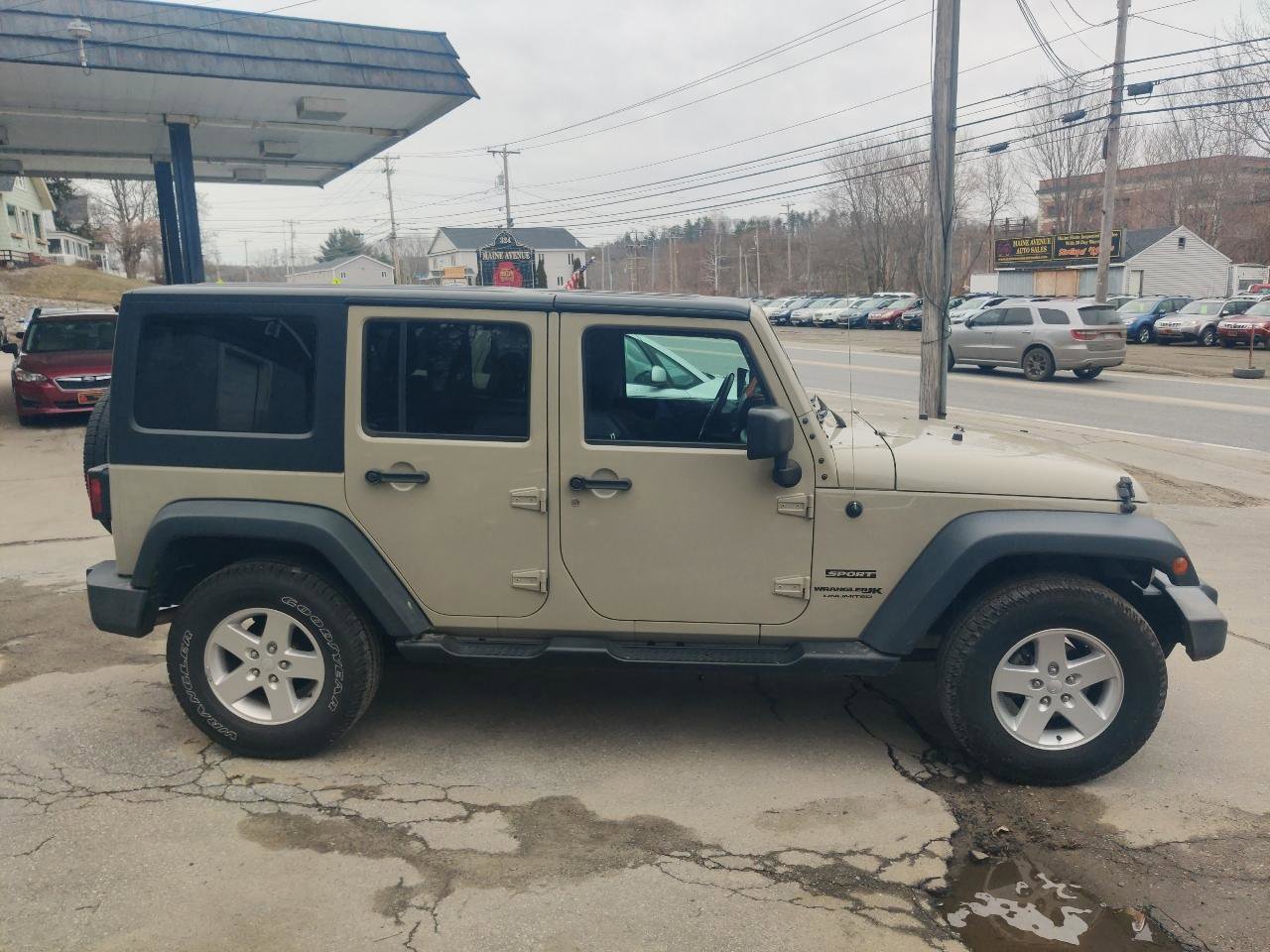 Used 2018 Jeep Wrangler Unlimited Sport S image 7