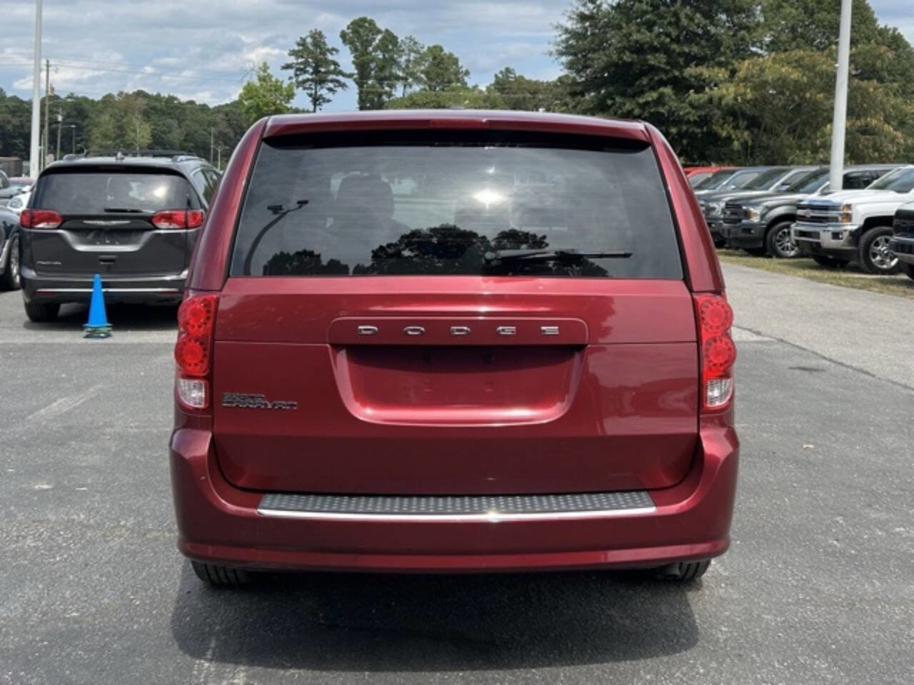 Used 2015 Dodge Grand Caravan American Value Package w/ UConnect Hands-Free Group image 6