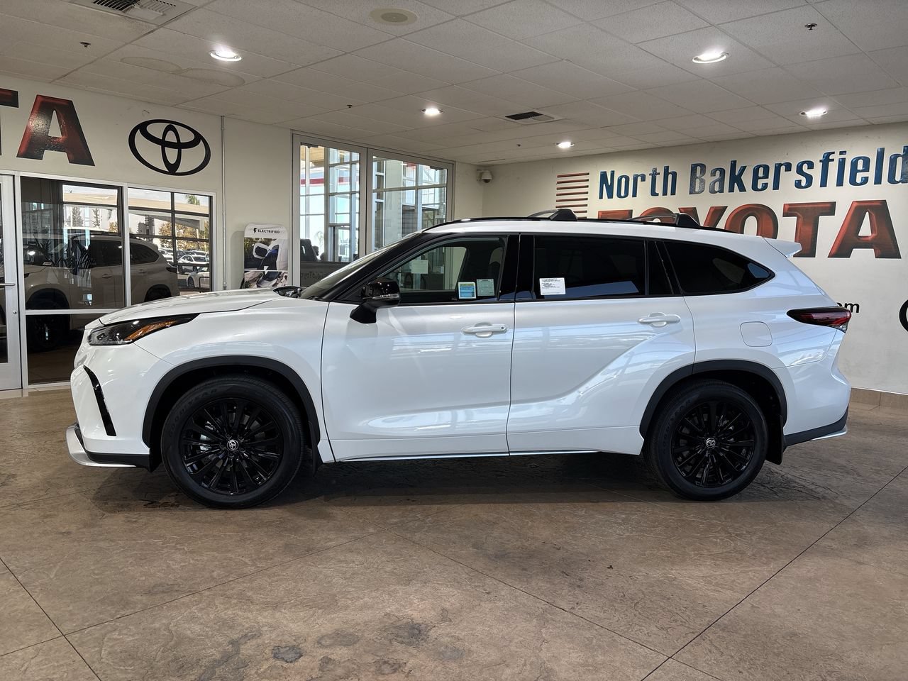 New 2026 Toyota Highlander XSE AWD/4WD image 7