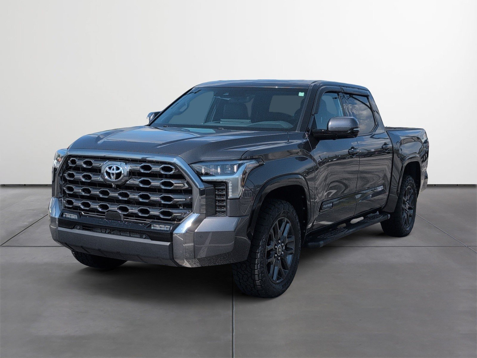 Used 2023 Toyota Tundra Platinum AWD/4WD image 2