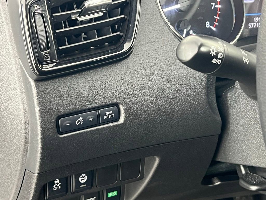 Used 2022 Nissan Rogue Sport S image 18