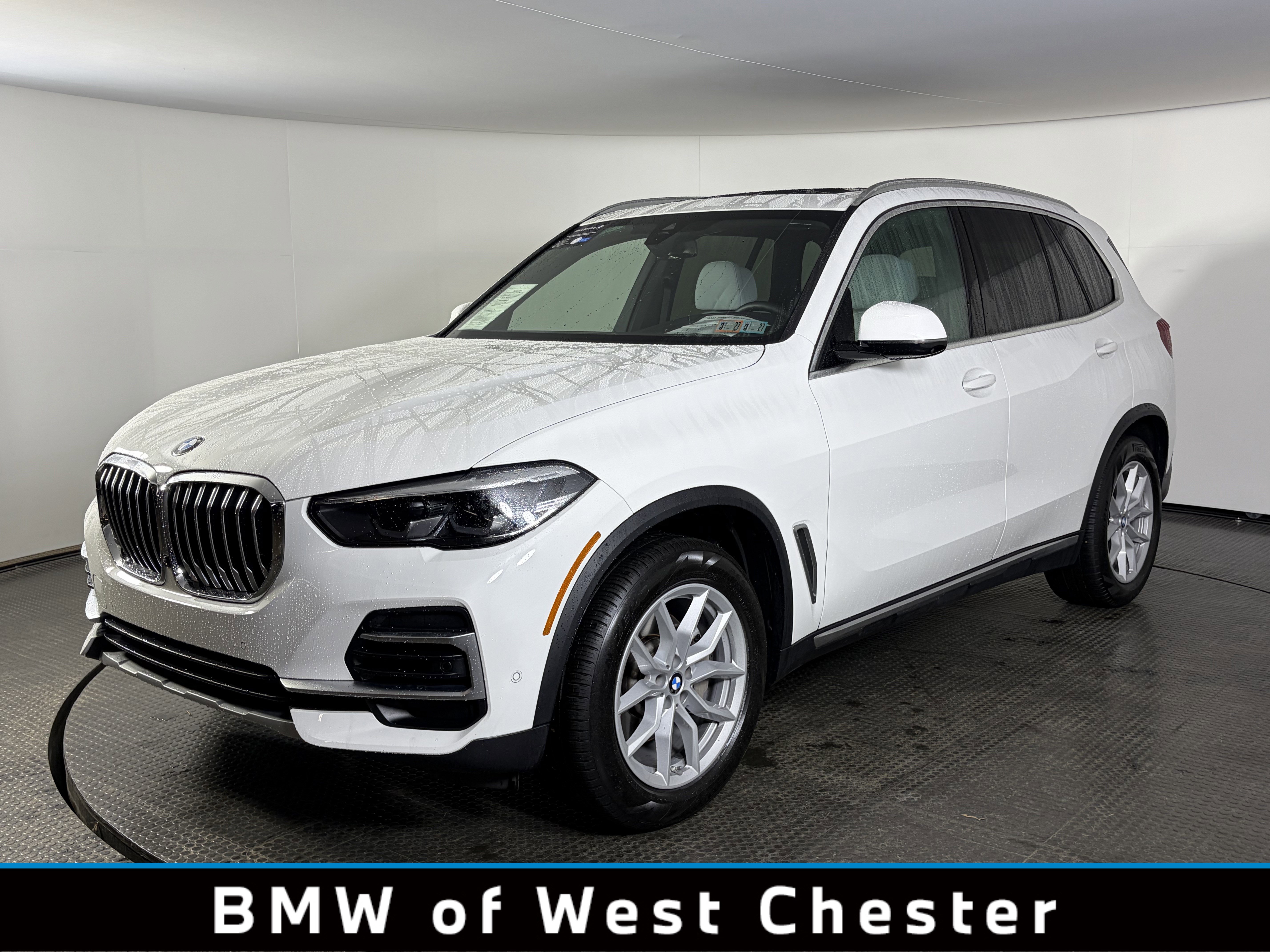 Certified 2023 BMW X5 xDrive40i w/ Luxury Seating Package image 1