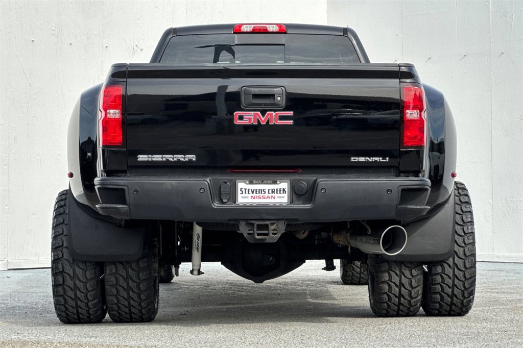 Used 2015 GMC Sierra 3500 Denali w/ Duramax Plus Package image 4