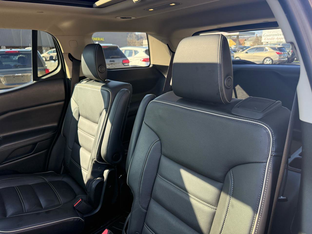 Used 2018 GMC Acadia Denali w/ Technology Package AWD/4WD image 42