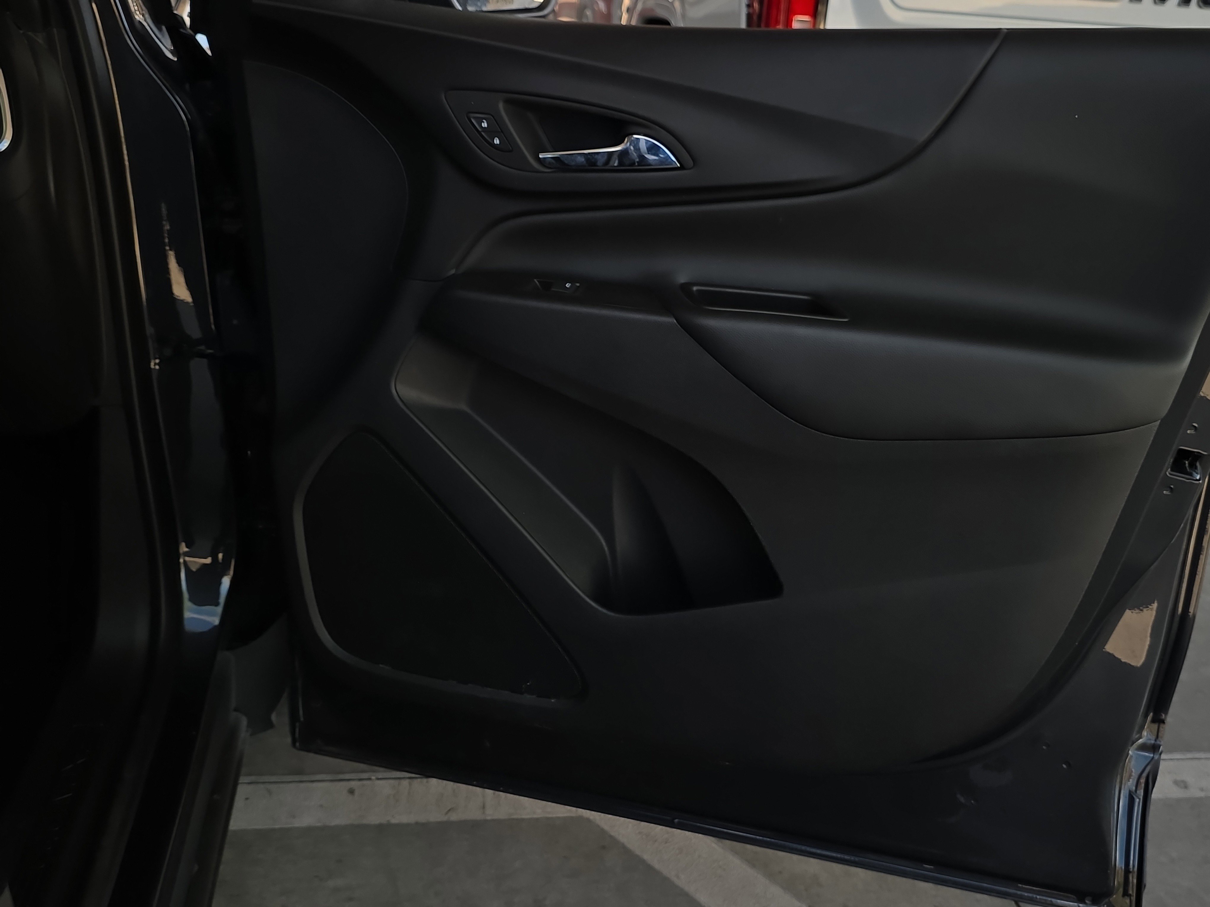 Used 2023 Chevrolet Equinox LT image 21