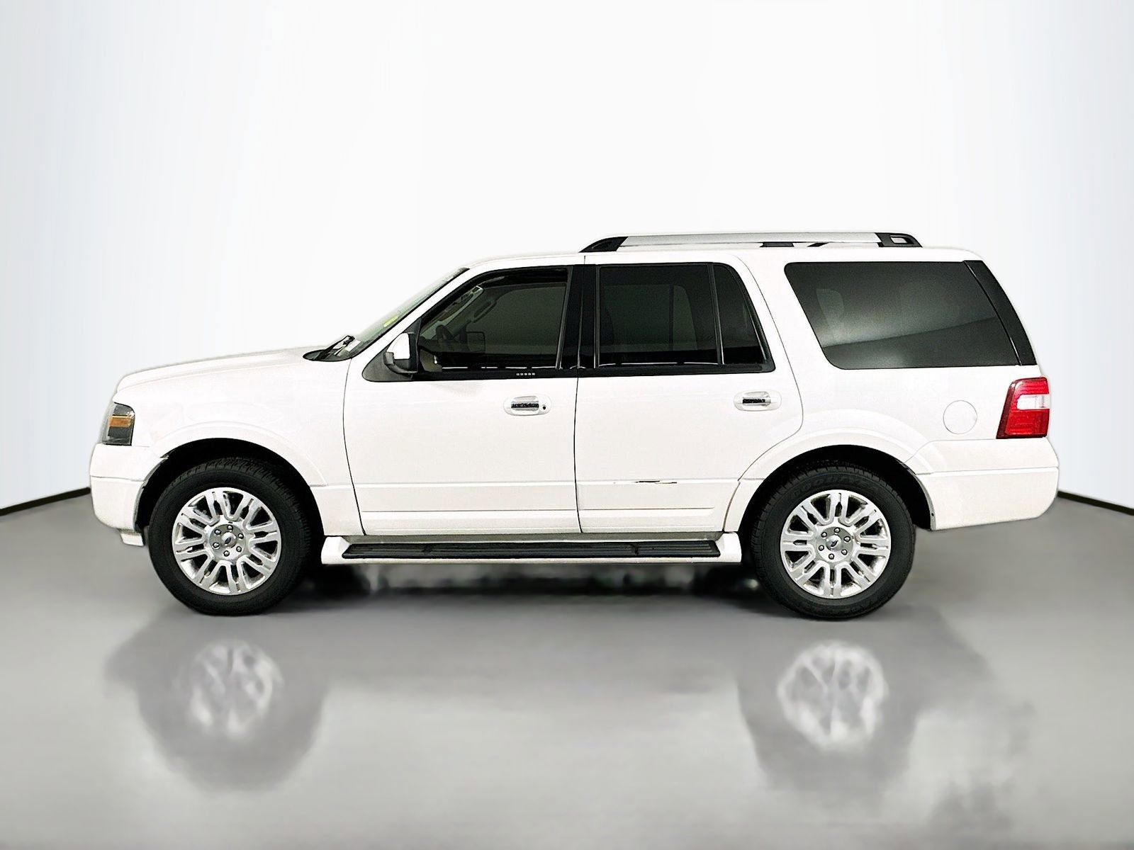 Used 2014 Ford Expedition Limited image 5