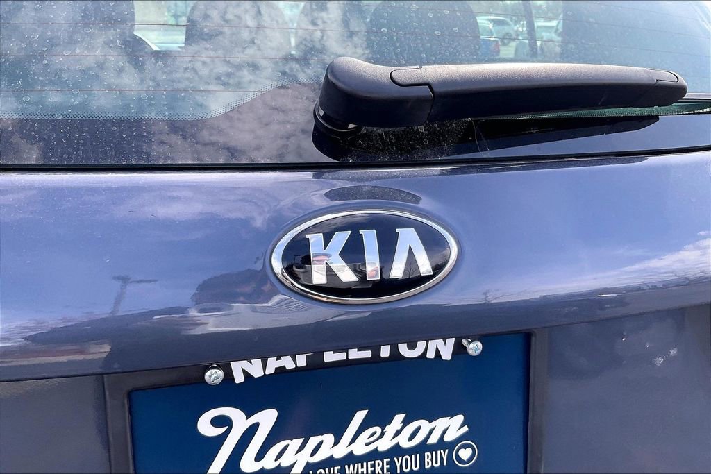 Used 2016 Kia Forte LX image 9