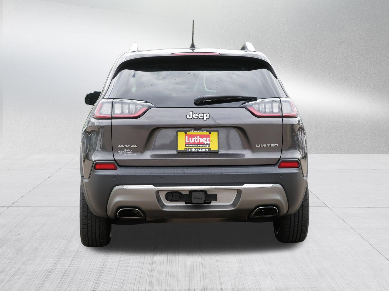 Used 2019 Jeep Cherokee Limited w/ Trailer Tow Group AWD/4WD image 6