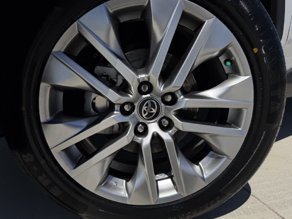 Used 2024 Toyota RAV4 XLE Premium FWD image 7