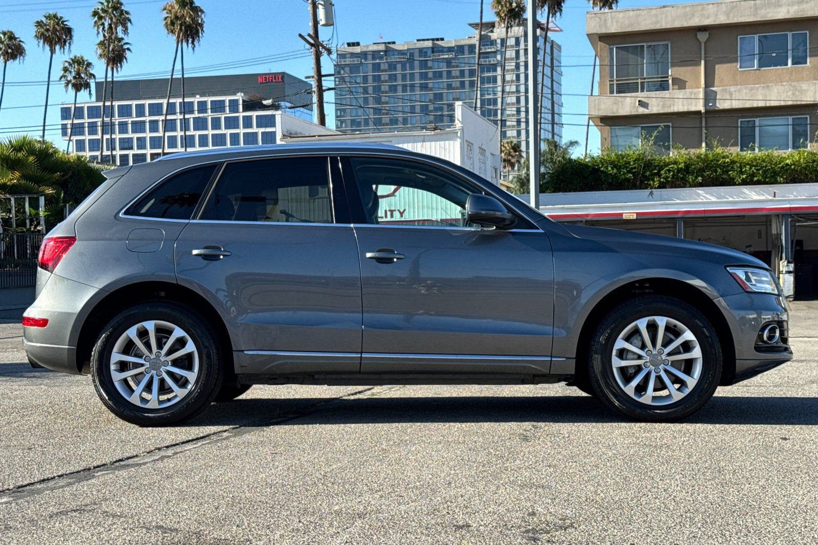 Used 2013 Audi Q5 2.0T Premium Plus AWD/4WD image 3