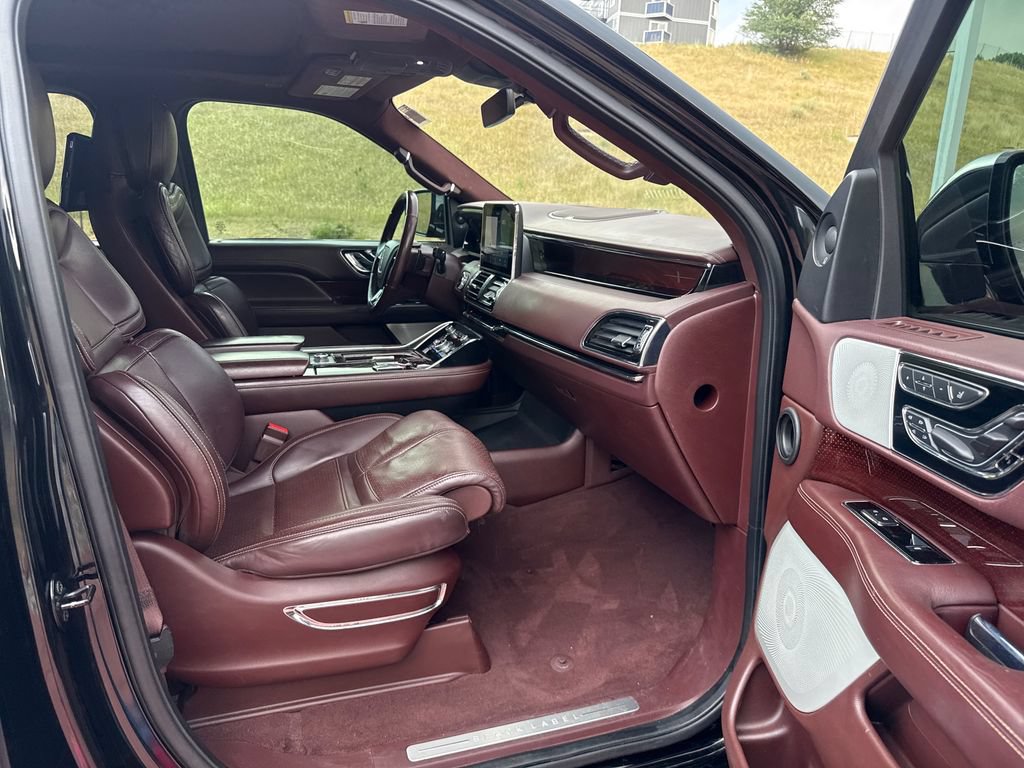 Used 2018 Lincoln Navigator Black Label AWD/4WD image 32