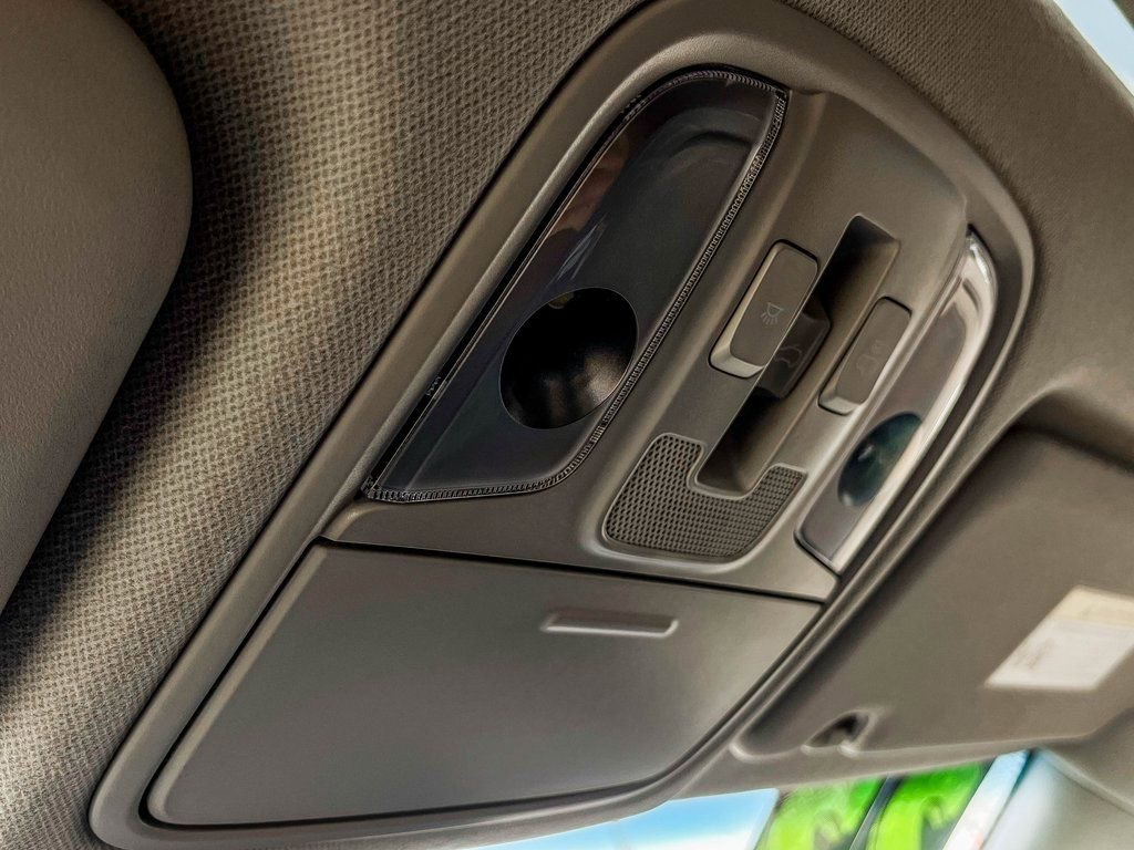 Used 2022 Kia Niro EX Premium image 47