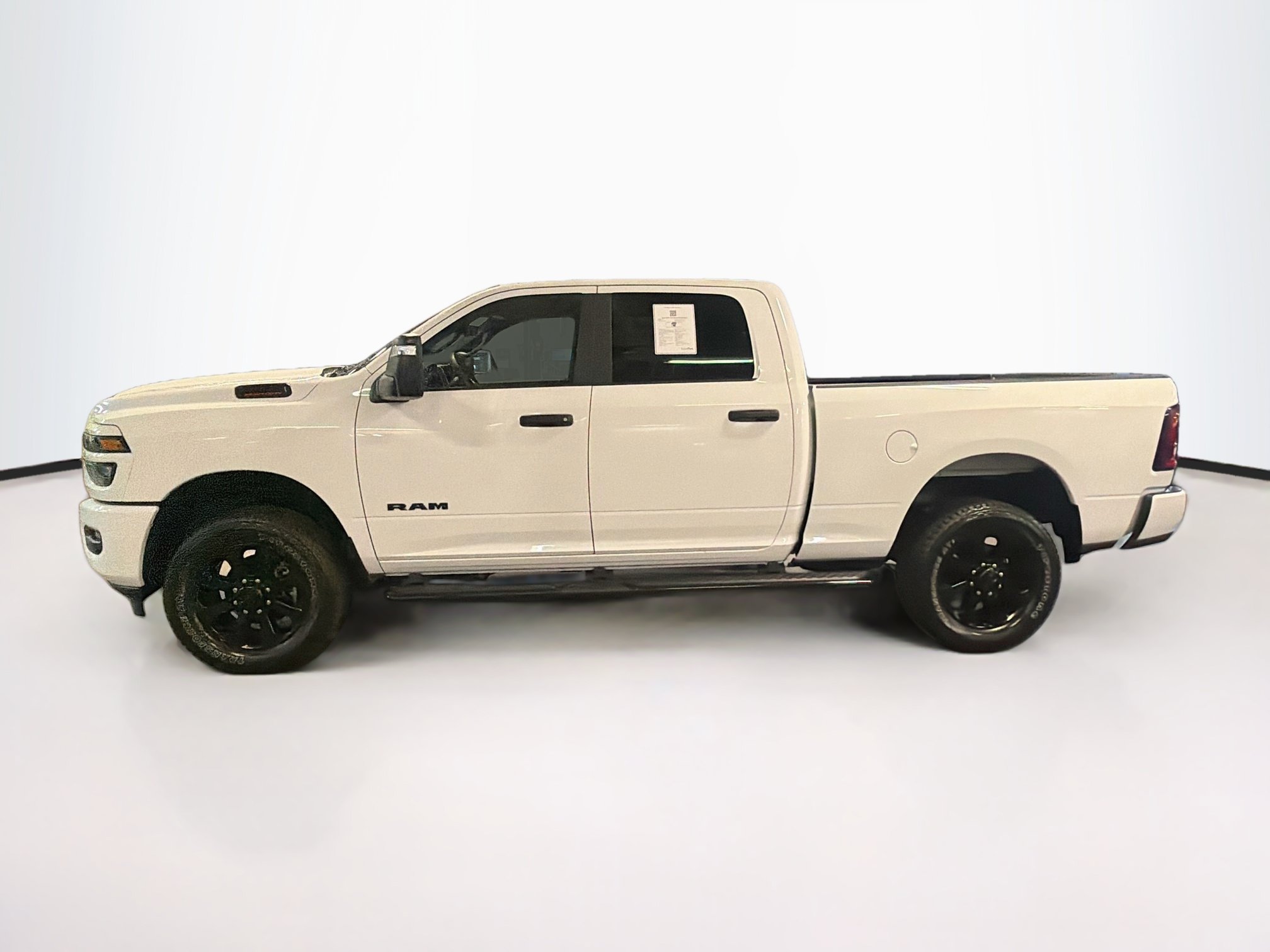 Used 2025 RAM 2500 Big Horn AWD/4WD image 4