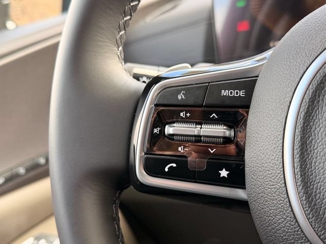 New 2026 Kia Carnival EX FWD image 17