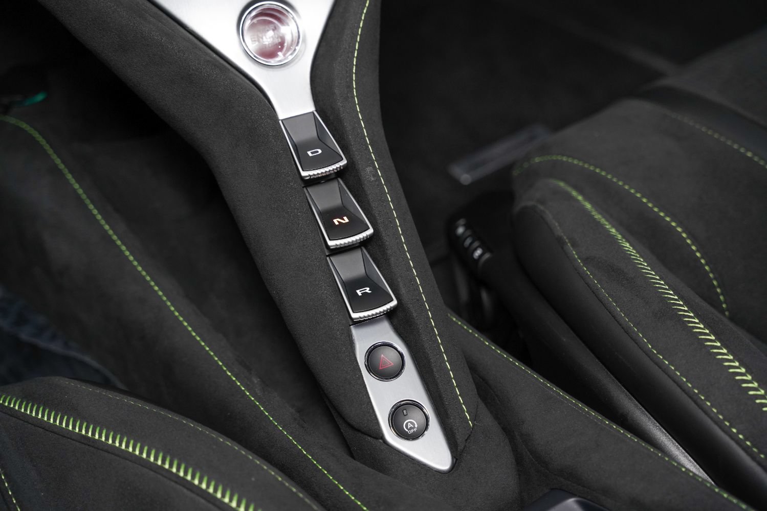 Used 2024 McLaren 750S Spider RWD image 43
