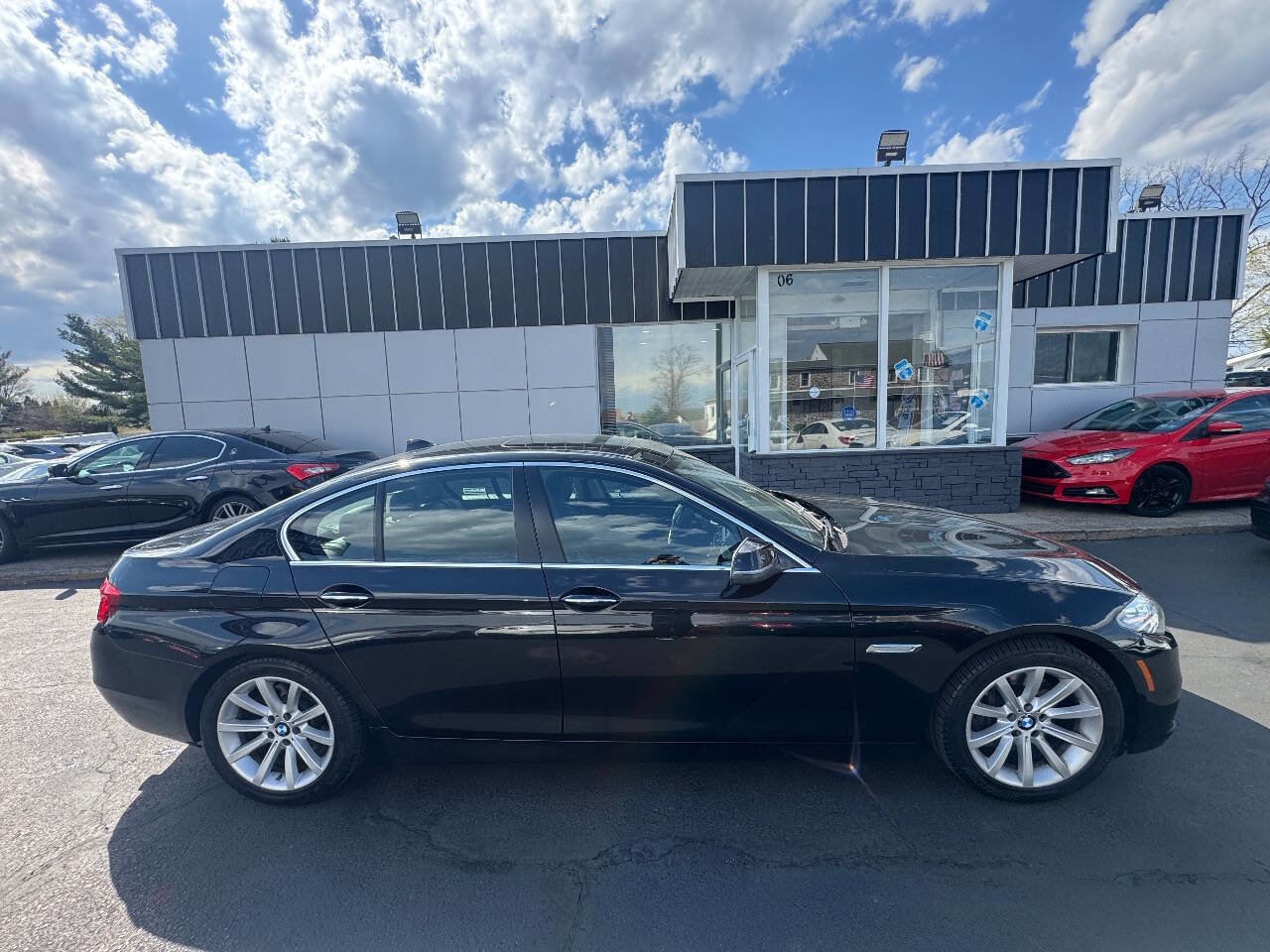 Used 2014 BMW 535i xDrive Sedan AWD/4WD image 9