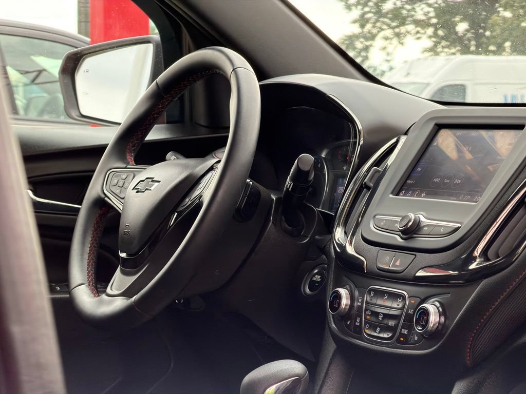Used 2024 Chevrolet Equinox RS w/ LPO, Floor Liner Package FWD image 38