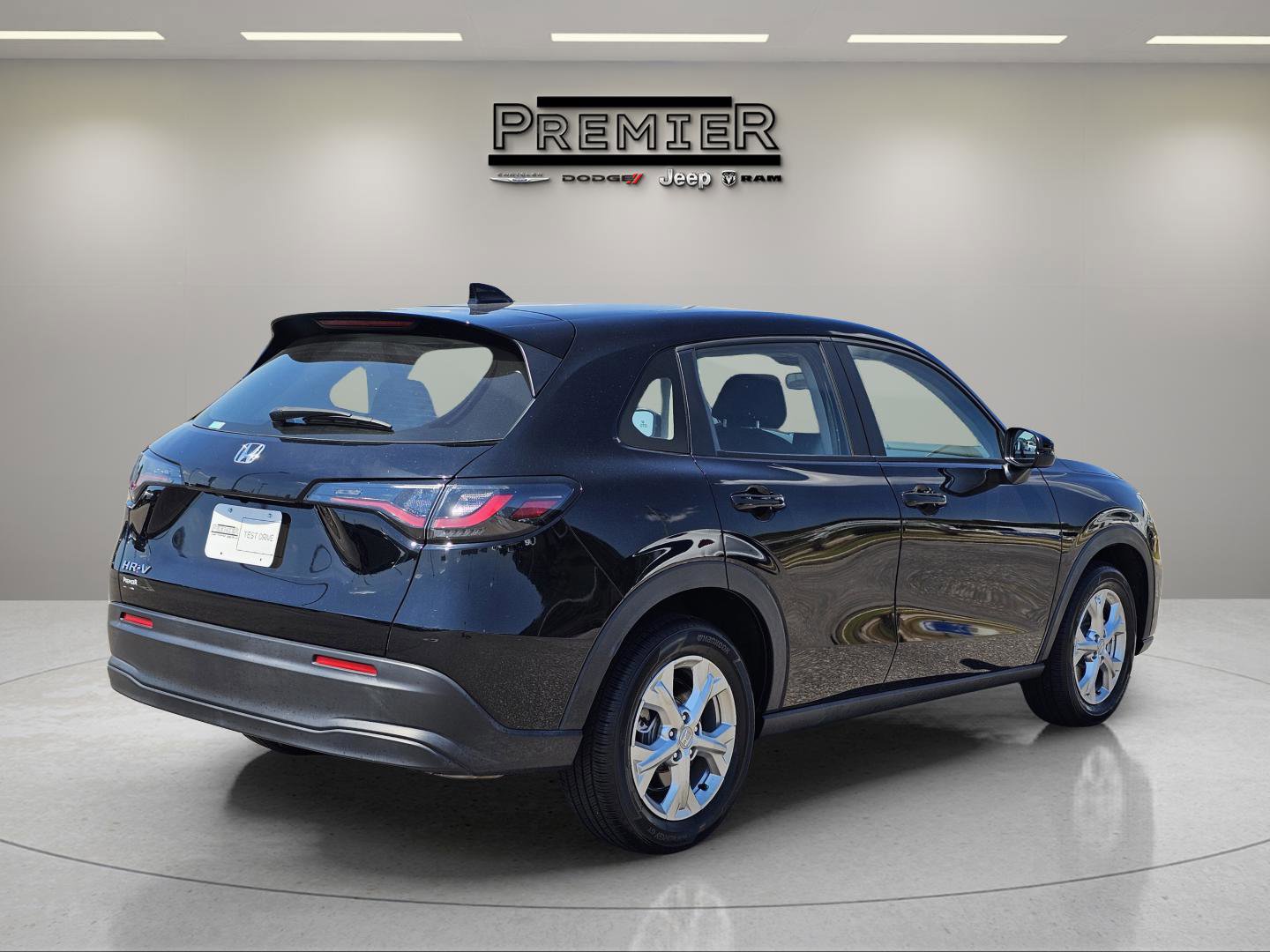 Used 2023 Honda HR-V LX image 5
