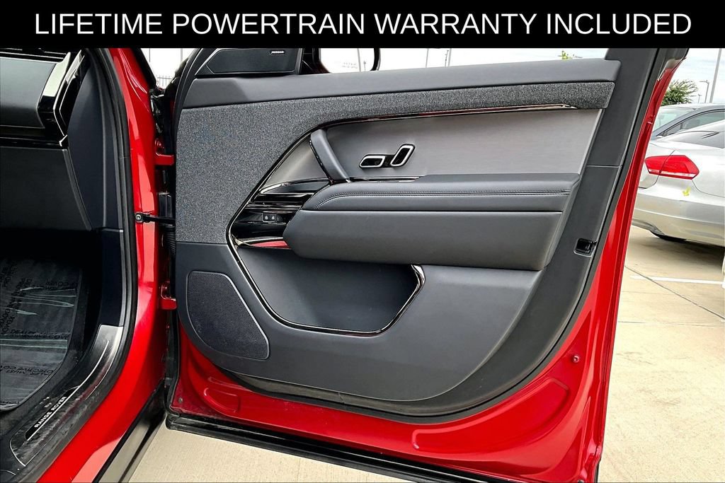 Used 2025 Land Rover Range Rover Sport SE AWD/4WD image 24
