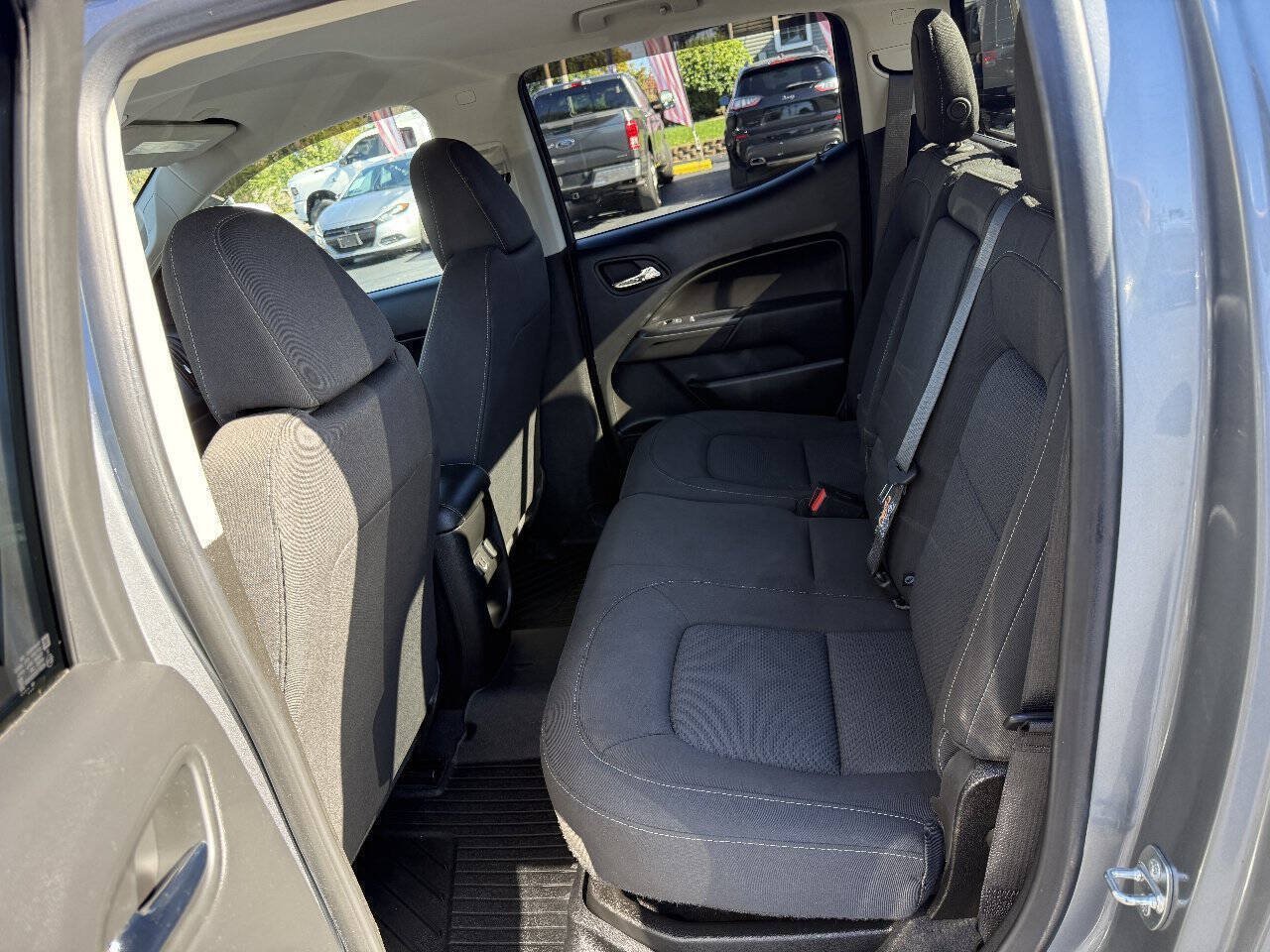 Used 2020 Chevrolet Colorado LT AWD/4WD image 11