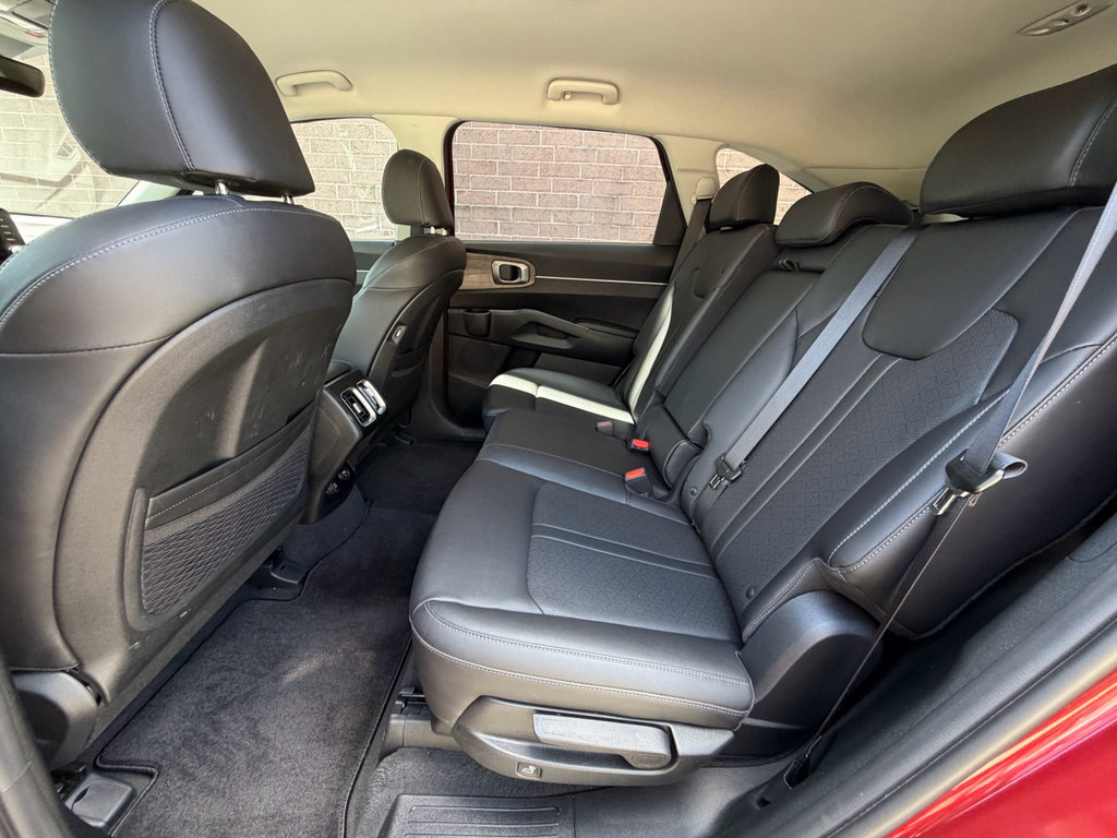 Used 2022 Kia Sorento S AWD/4WD image 29