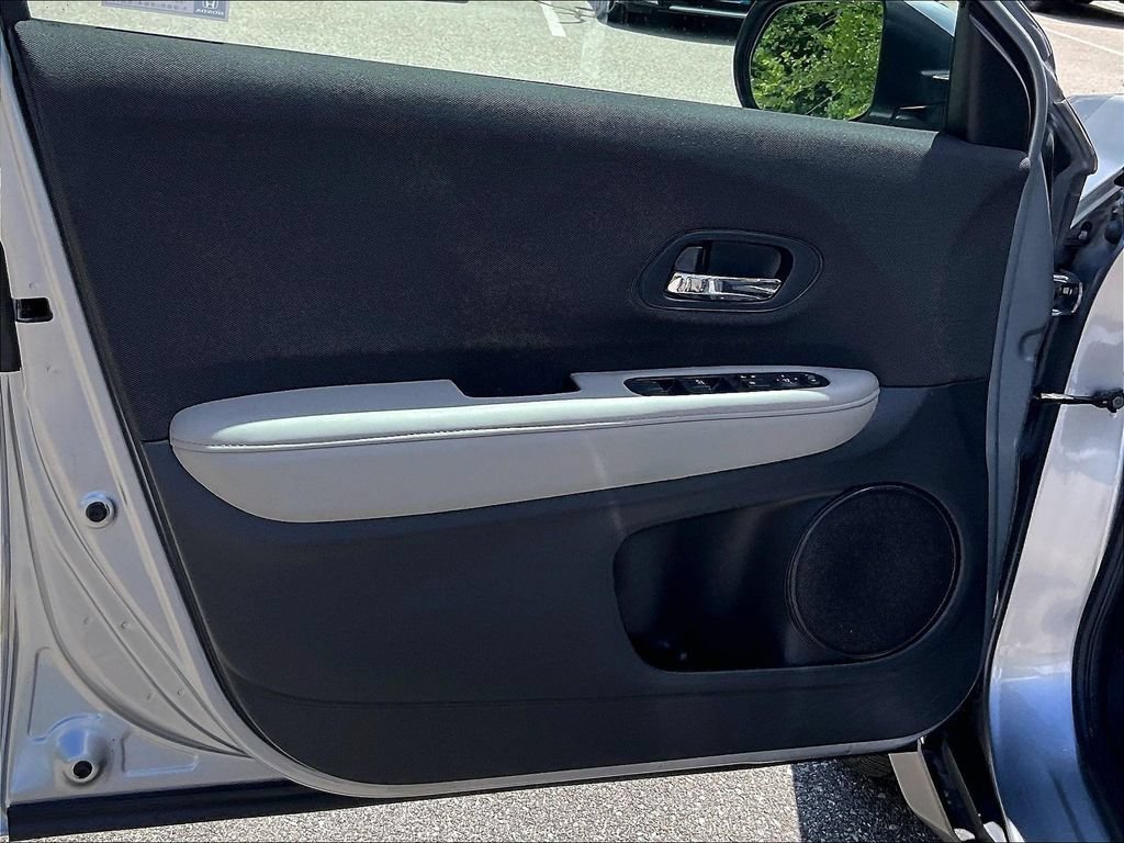 Certified 2019 Honda HR-V LX image 9